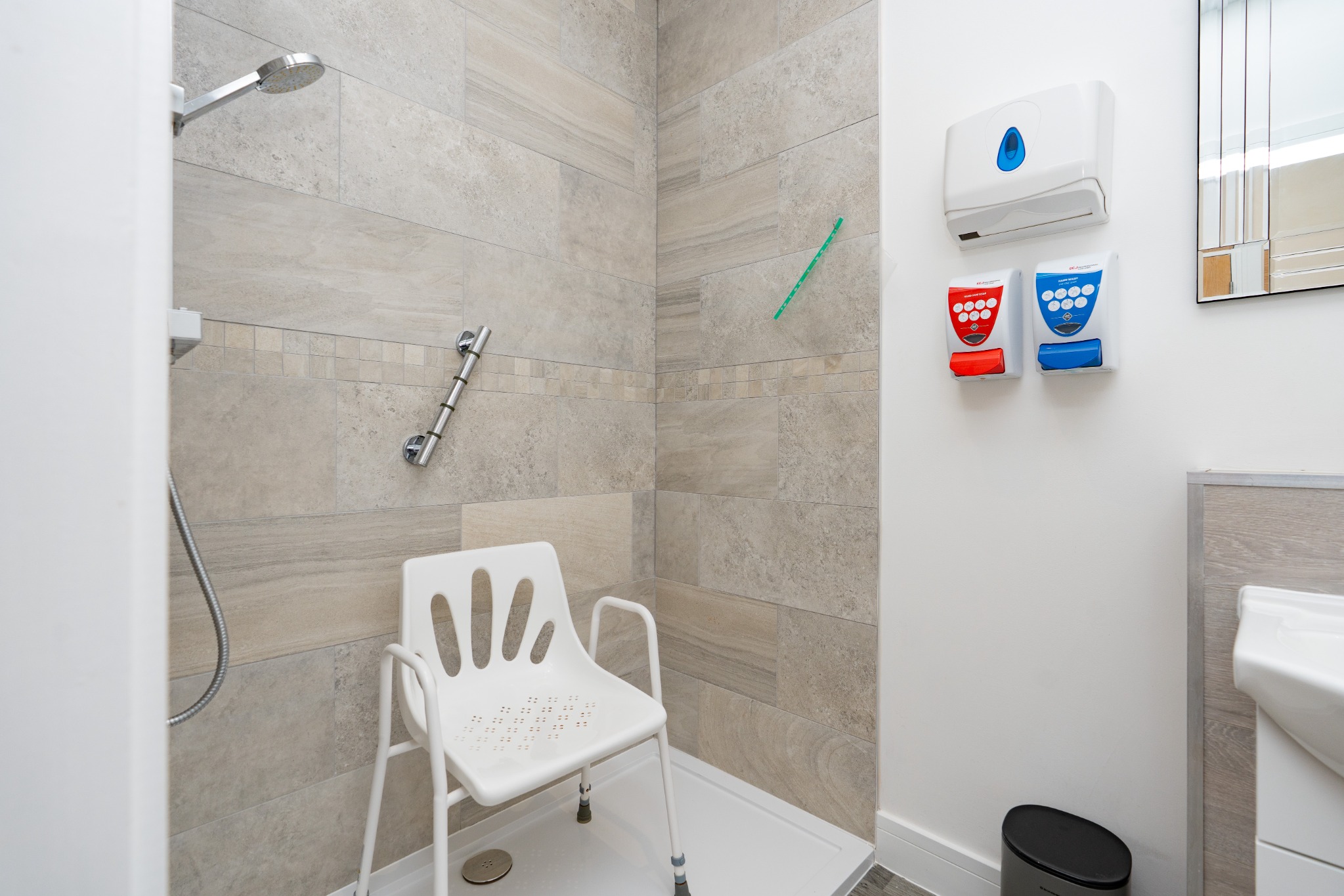 Hunters Lodge Care Home - Image 13