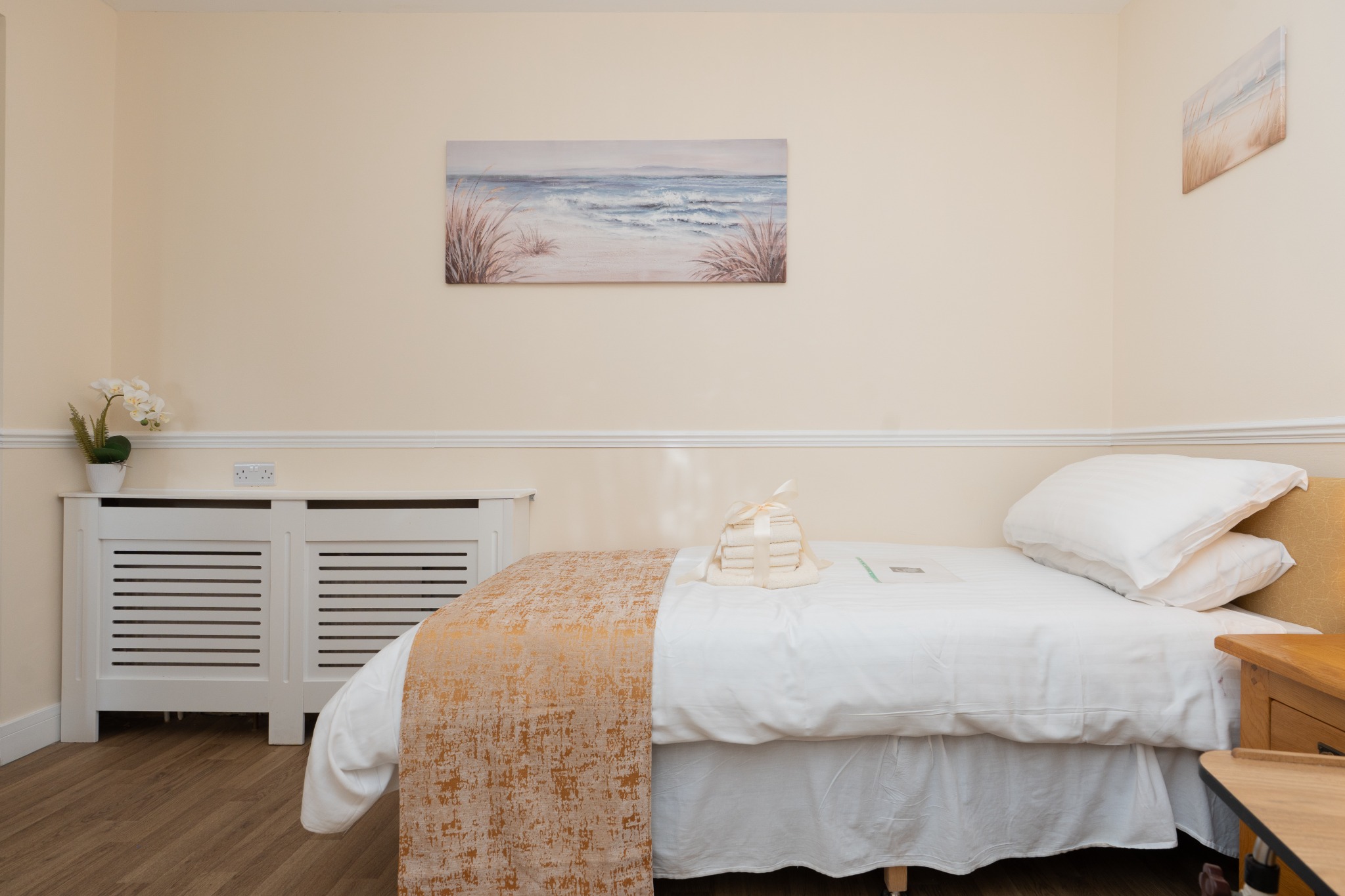 Hunters Lodge Care Home - Image 15